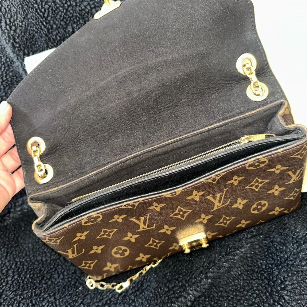 Louis Vuitton Pallas Chain - Picture 3 of 15